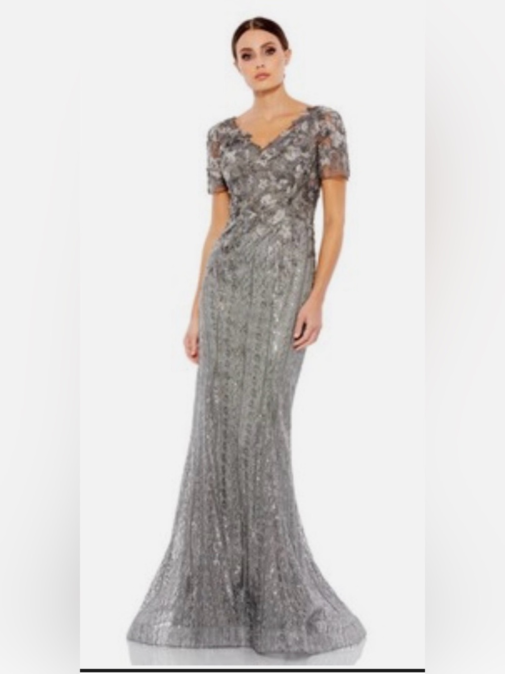 NWT Mac Duggal (20282) Embroidered & Beaded Short Sleeve Trumpet Gown Size 8